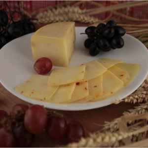 Сыр итальянский Качотта с паприкой